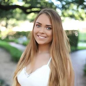 Meet your Posher, Claire